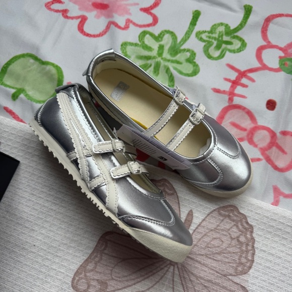 Onitsuka Tiger by Asics Shoes - Onitsuka Tiger MEXICO 66 Silver Ballet Flats